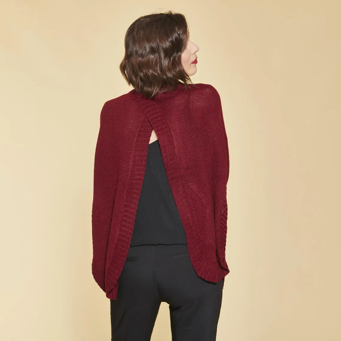 Pull poches plaquées bas arrondi fendu et dos croisé femme - Rouge Grenat | 3 Suisses